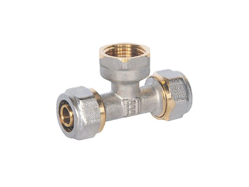 Тройник для металлопласта с переходом на внутреннюю резьбу  d26 мм х 3/4