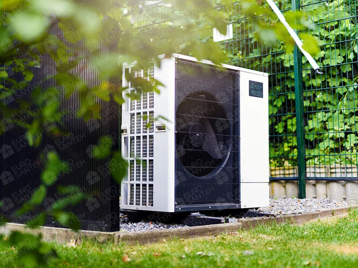 Pompă de căldură, unitate exterioară Mitsubishi Electric Zubadan PUZ-SHWM80YAA, instalat afară