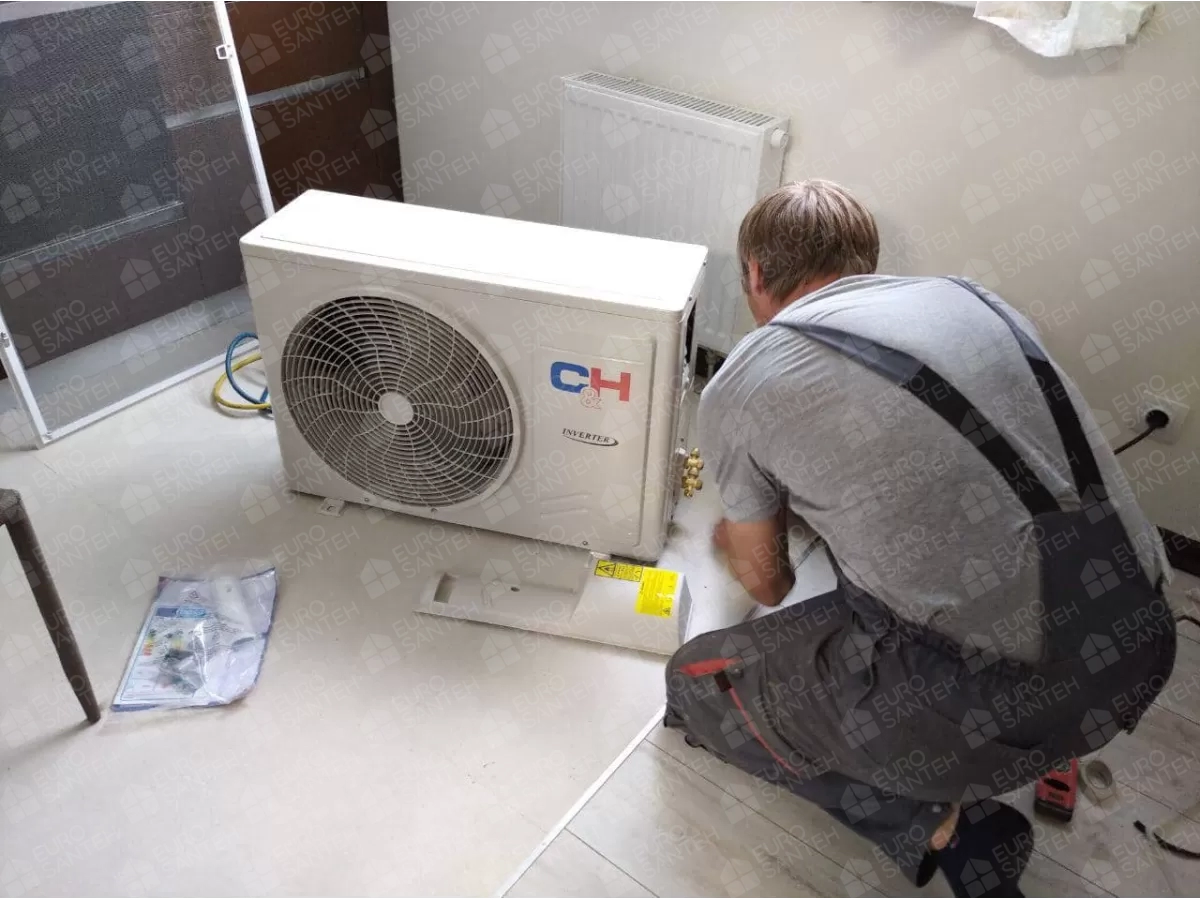 Dismantling or installation of an external block of air conditioning type 30000-42000 BTU