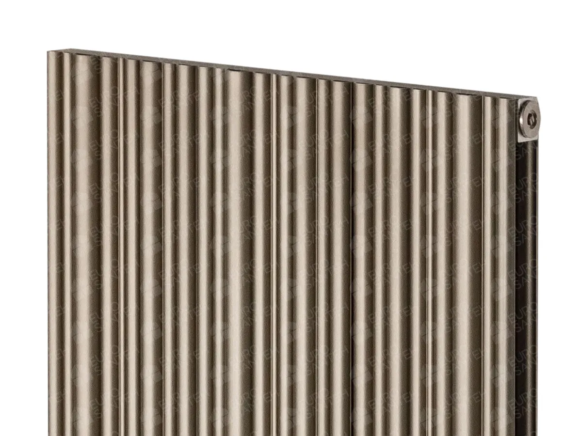 Designer radiator LOJIMAX BAMBOO DOUBLE, close-up view