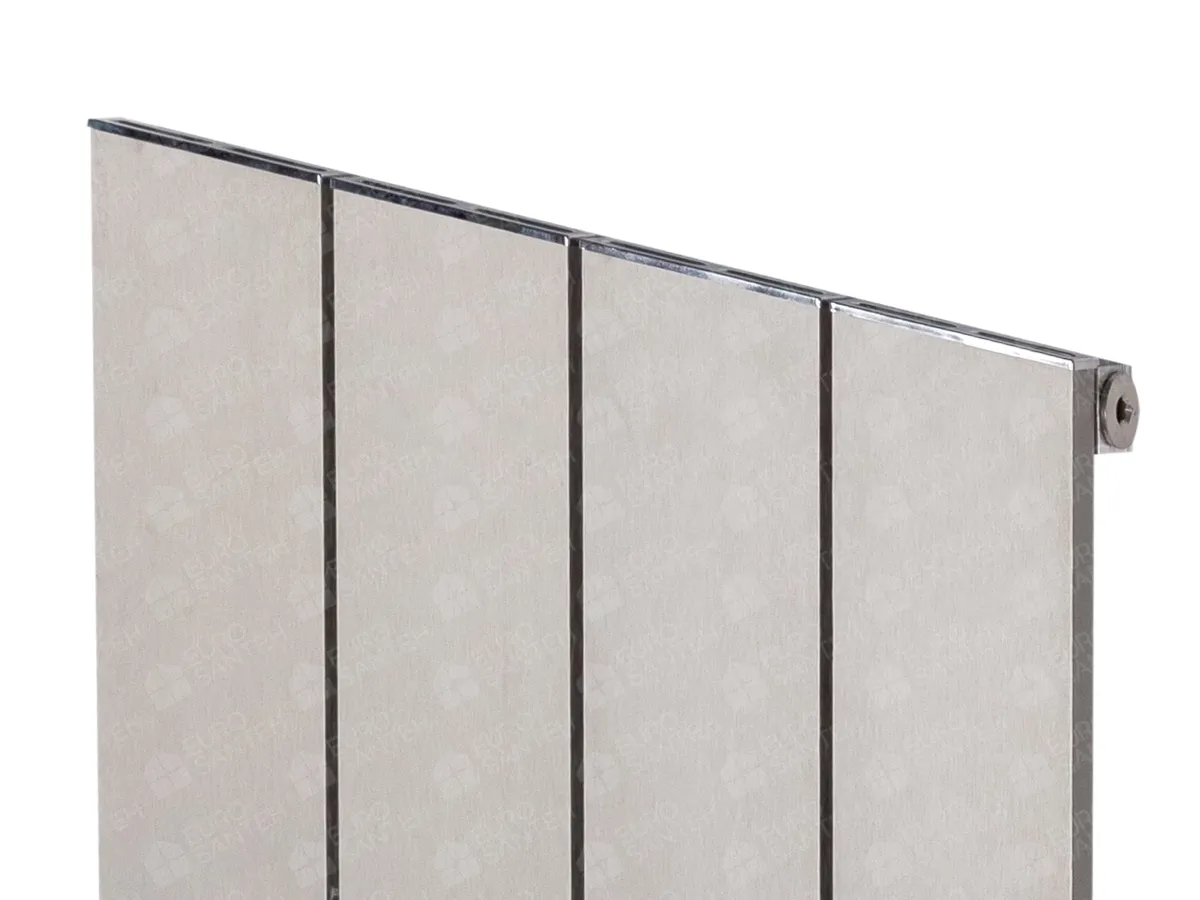 Designer radiator LOJIMAX KALSEDON, close-up view