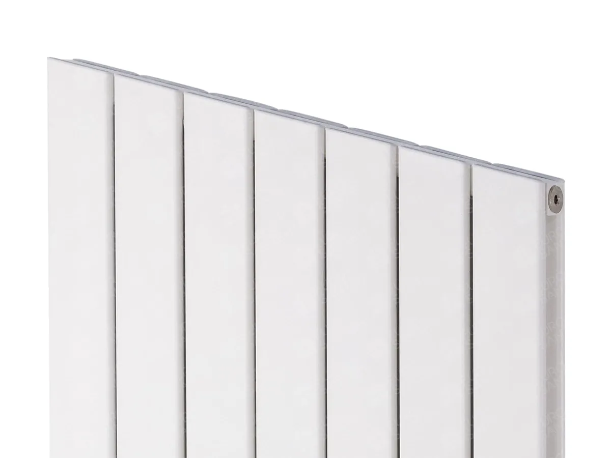 Designer radiator LOJIMAX ROYAL, close-up view